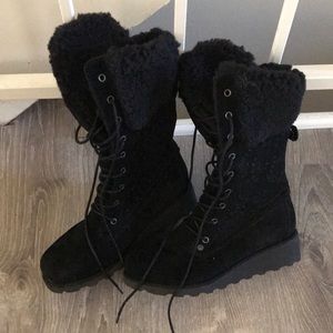 Size 6 BearPaw boots. Never worn